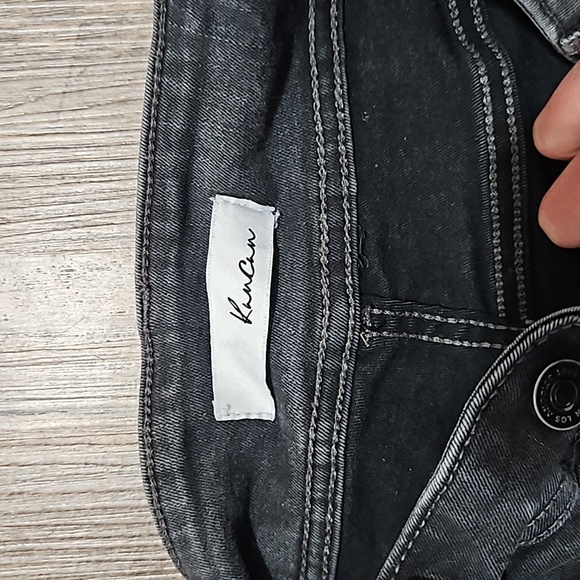2/$25 KanCan charcoal skinny jeans with frayed ankle size 7/27 - Picture 2 of 4
